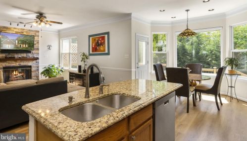 2408 Ripplemeade Ct, Herndon, VA 20171-2973