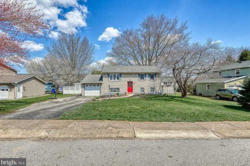 4210 Marlborough Rd, York, PA 17315-3424