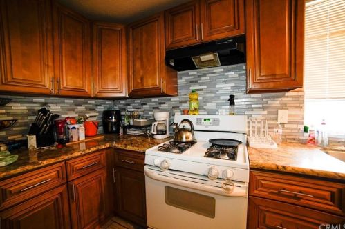 396 Congress St, Colton, CA 92324-3546