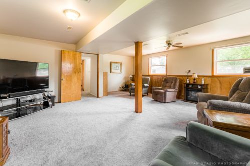 452 Aztec Dr, Carol Stream IL  60188-1586 exterior