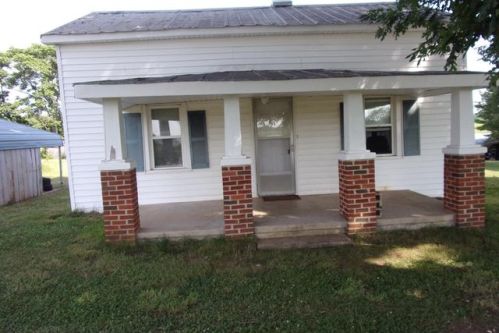 381 Ben Annie Rd, Gretna, VA 24557-4907