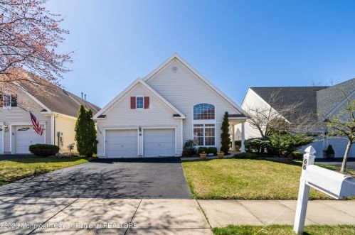 66 Freesia Ct, Holmdel Village, NJ 07733-2928