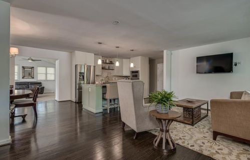 6110 Harleston Rd, Atlanta GA  30328-4108 exterior