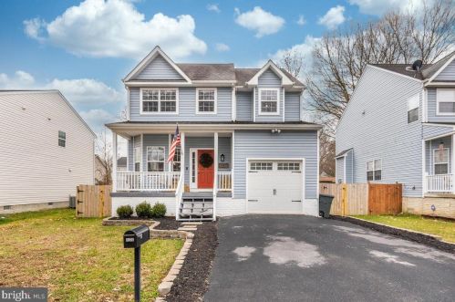 1235 Juniper St, Shady Side, MD 20764-9220