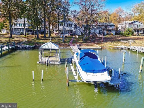 5070 Lerch Dr, Shady Side MD 20764-9650 exterior