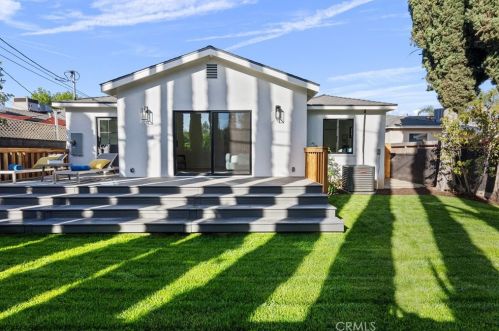 5326 Forbes Ave, Van Nuys CA  91436-1004 exterior