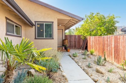 2638 Saddle Back Ln, Lake Nacimiento, CA 93446-4247