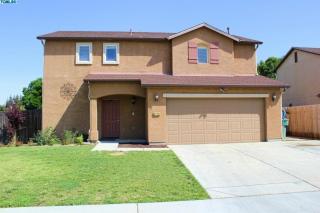 4226 Rialto Ct, Visalia, CA 93277-0671
