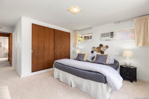 2024 Manoa Rd, Honolulu HI  96822-2120 exterior