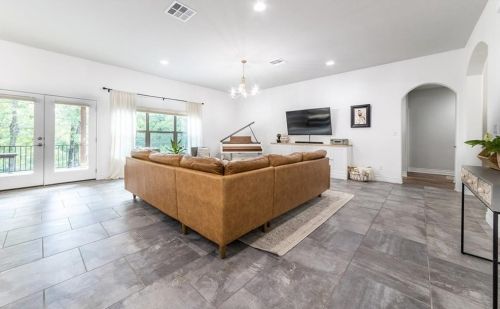 345 Arbors Cir, Webberville TX  78621-5574 exterior