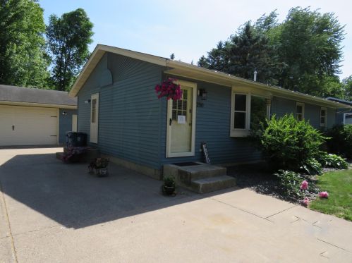 250 Elm Dr, Foley, MN 56329-8728