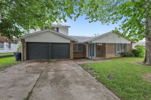 2929 San Marcos Dr, Fort Worth, TX 76116-4828