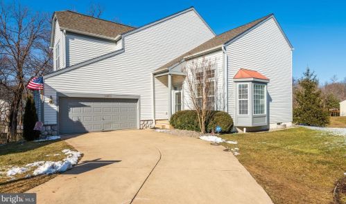 12368 Brown Fox Way, Herndon, VA 20191-1647