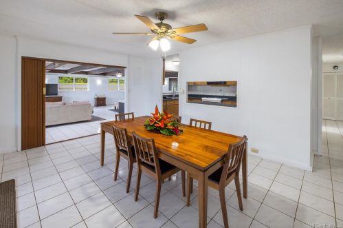 45412 Ohaha St, Kaneohe, HI 96744-2238