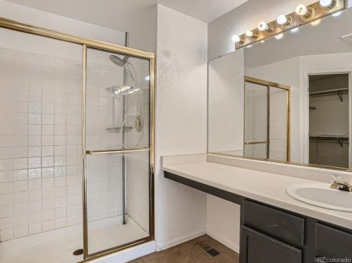 5224 Dearborn St, Denver CO 80011-6922 exterior