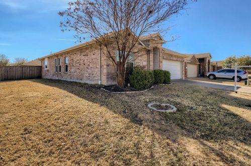 1701 Park Trl Blvd, Princeton TX 75407-2698 exterior