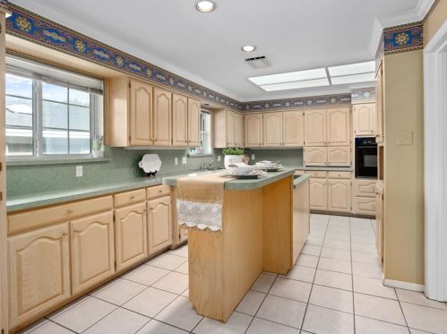 4344 Selkirk Dr, Fort Worth TX  76109-5043 exterior