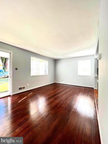 11706 Hatcher Pl, Silver Spring MD 20902-2316 exterior