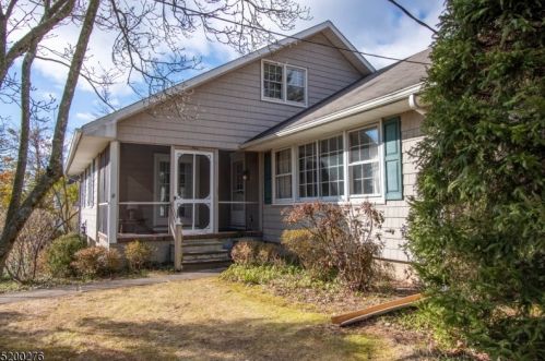 9 Reynolds Ave, Whippany, NJ
