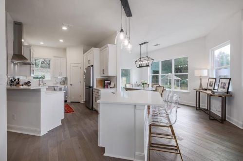 6615 Candle Ridge Cv, Austin TX  78731-2850 exterior
