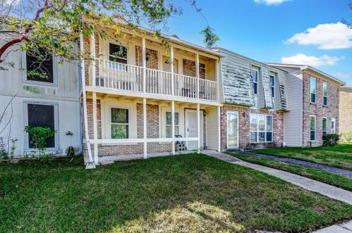 8326 Oakhaven Rd, Morgans Point TX  77571-3610 exterior