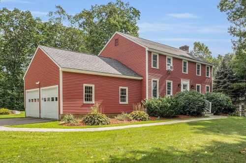 29 Village Brook Ln, Derry, NH 03038-4867