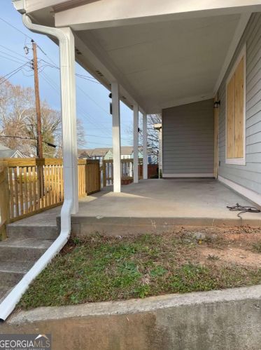 652 Hugh St, Atlanta GA  30310-2002 exterior