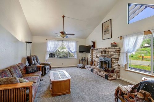 9707 Sicard Flat Rd, Browns Valley, CA 95918-9658