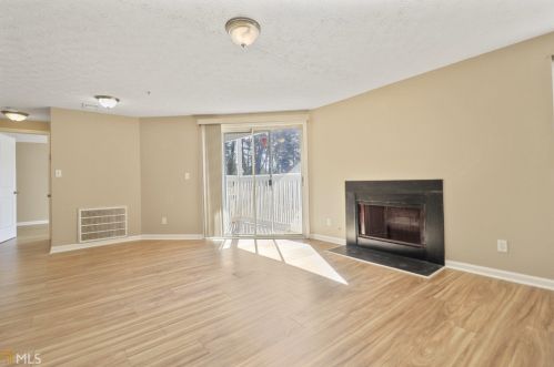 1465 Keys Crossing Dr, Atlanta, GA 30319-4056