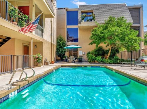 4044 Buena Vista St, Dallas TX  75204-7804 exterior