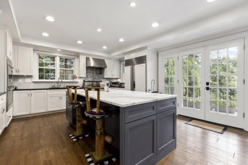 877 Highland Ter, Atlanta GA  30306-3411 exterior