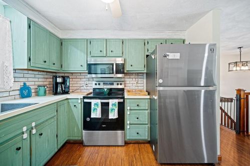 775 Matteson Rd, Coventry, RI 02816-5039