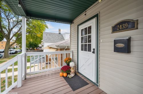 2439 Monitor Ave, Chicago, IL 60639-2326