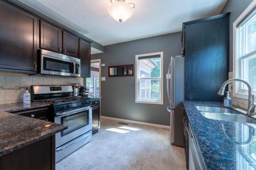 588 Hall Ave, Saint Paul MN  55107-2840 exterior