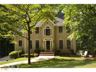 2541 Zachary Woods Dr, Marietta, GA 30064-1893