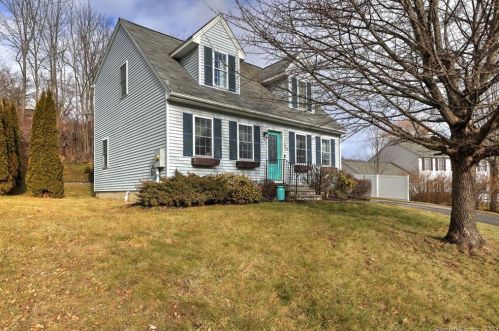 123 Ford Ln, Torrington, CT 06790-7403