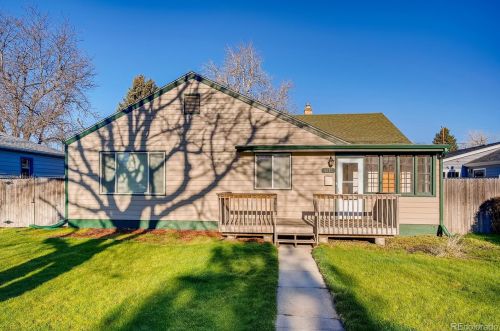 4085 Washington St, Englewood, CO 80113-4753