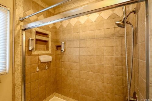 320 Ash St, Anaheim CA  92805-4315 exterior