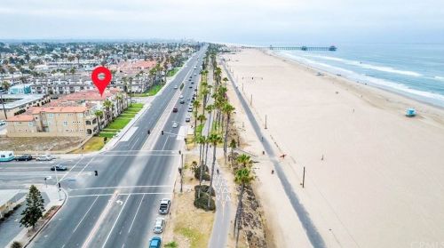 1610 Pacific Coast Hwy, Huntington Beach CA  92648-4434 exterior