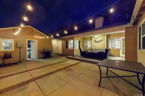 530 West St, Anaheim CA  92801-4707 exterior