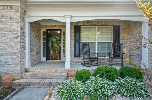 76 Bent Ridge Dr, Dawsonville, GA 30534-3321