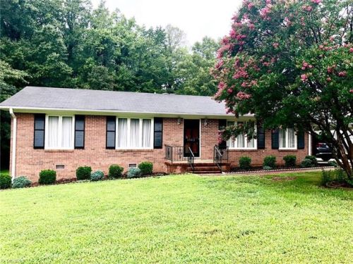 1502 Brewster Dr, Greensboro, NC 27409-8914
