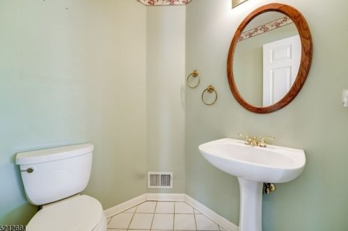 11 Sycamore Ln, Dover NJ  07869-3704 exterior