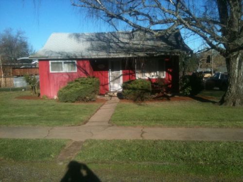 345 Monroe St, Carlton, OR 97111-9596