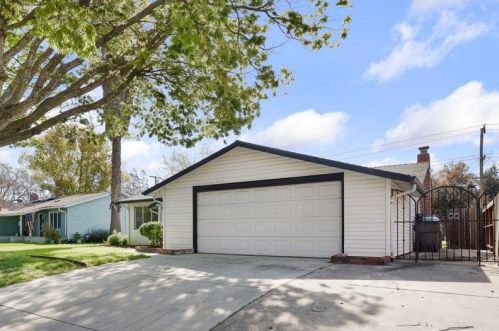 7746 Camellia Ln, Stockton, CA 95207-1627