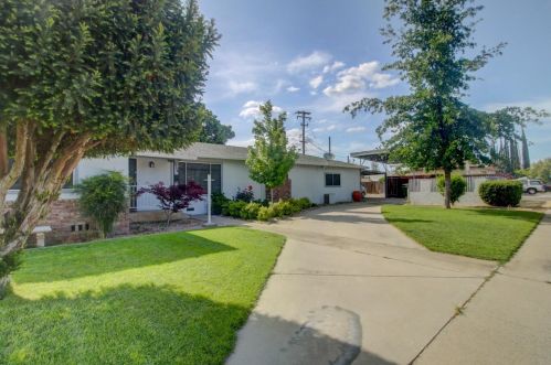 1709 Brenda Way, Turlock, CA 95382-2617
