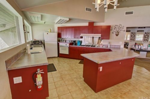 11730 Whittier Ave, Whittier CA  90601-1131 exterior