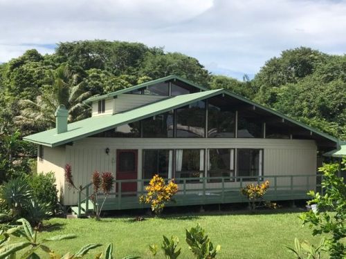 1032 Laulima Way, Hilo, HI 96720-2732