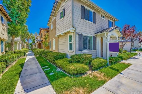 7001 Vanderbilt St, Chino, CA 91710-6949