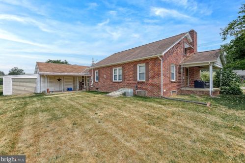 3661 Davidsburg Rd, York PA 17315-4660 exterior